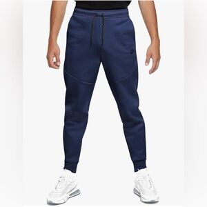 Nike mens Sportswear Joggers